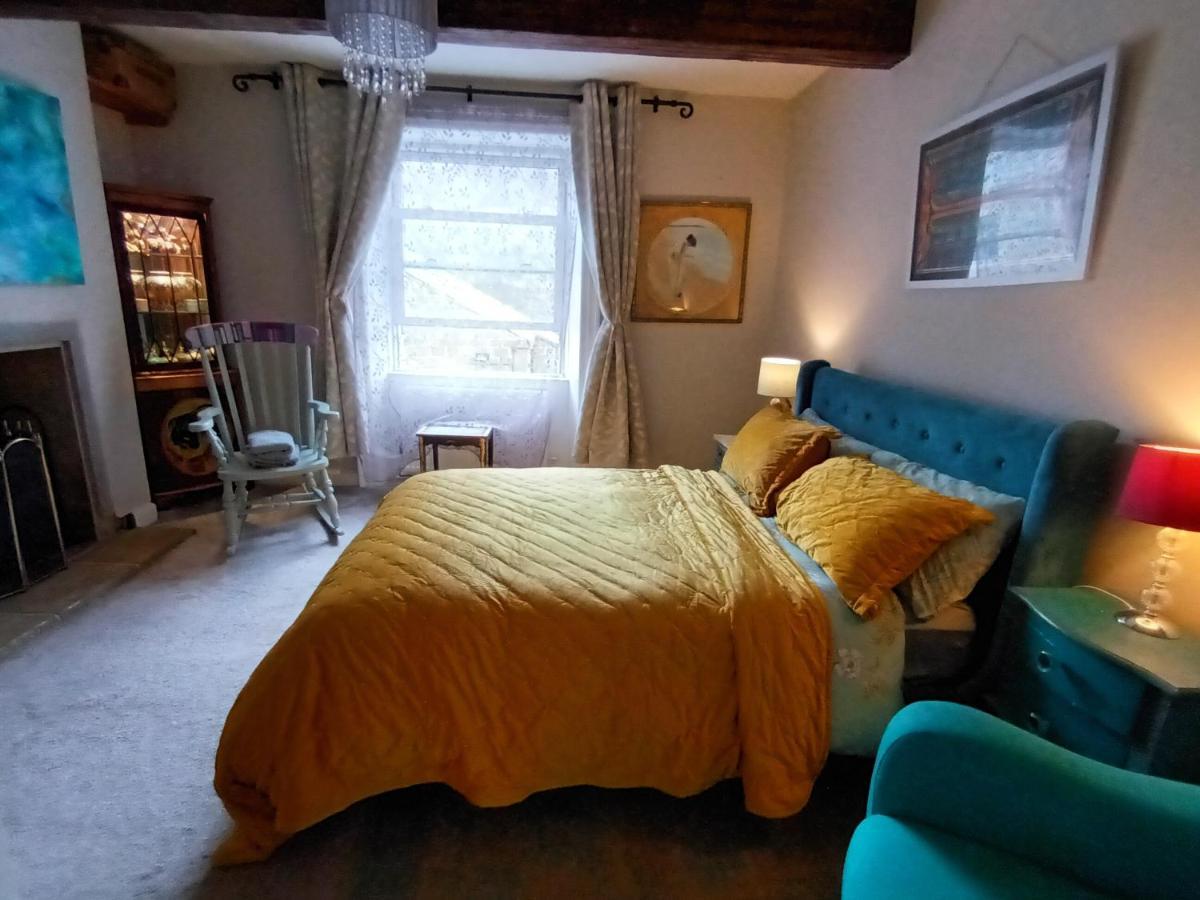 4 Bedroom Period Townhouse In The Heart Of Hebden Hebden Bridge Exterior foto