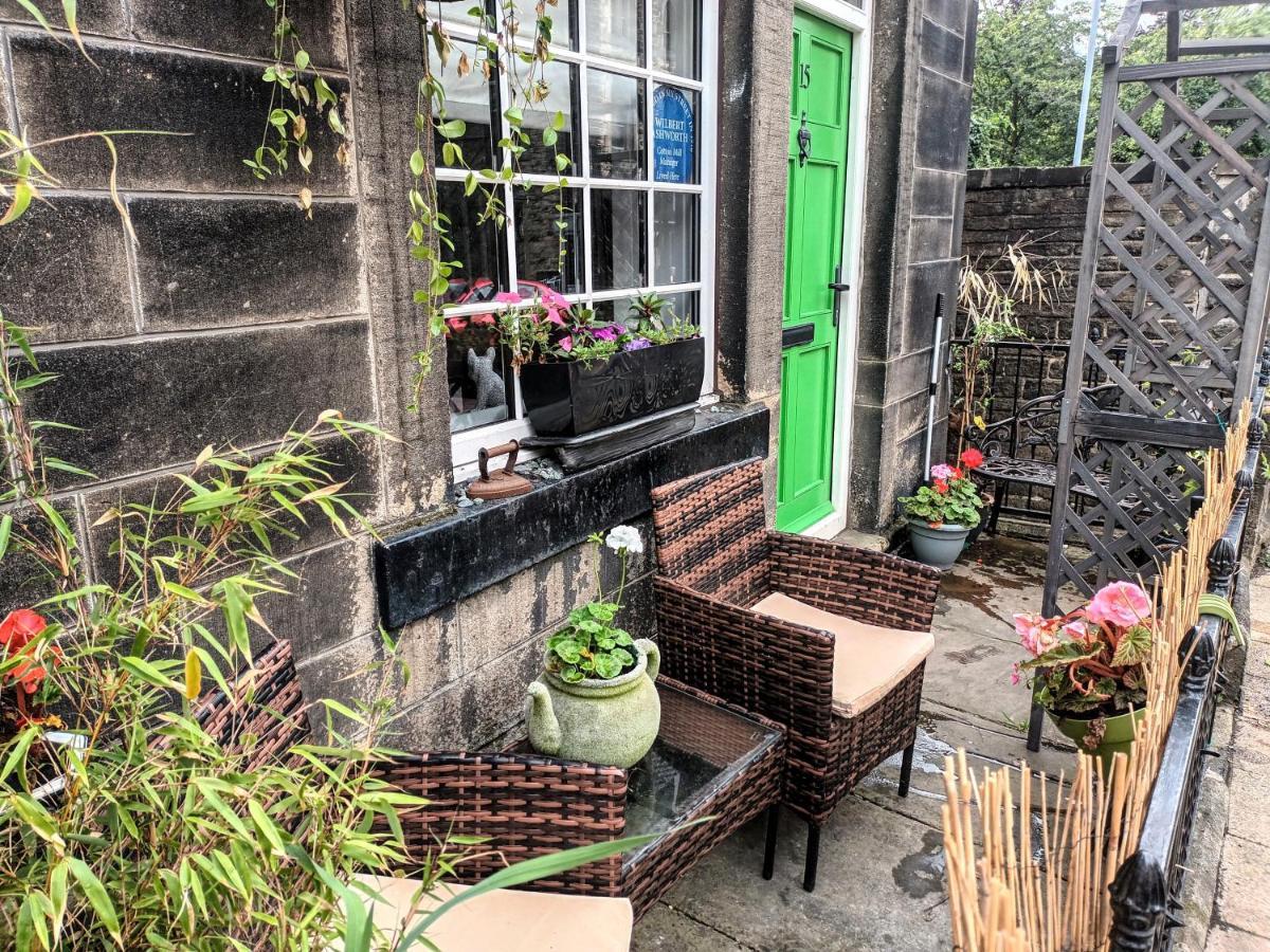 4 Bedroom Period Townhouse In The Heart Of Hebden Hebden Bridge Exterior foto